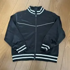 黒いカジュアルジャケット