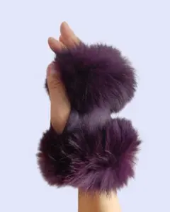 美品✨️ 紫色ファーアームカバー