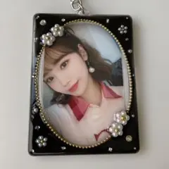 トレカキーホルダー　韓国　トレカ　レジン　デコ　硬質　ケース　トレカケース　花黒