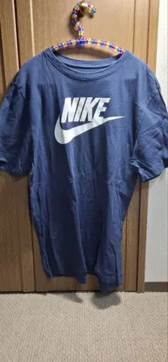 NIKE ネイビー Tシャツ Mサイズのサムネイル