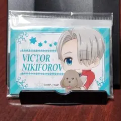 ユーリ!!! on ICE ぎゅぎゅっとBIGスクエア缶バッチ / ヴィクトル