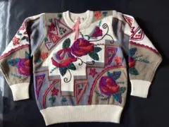 ♦️本日価格♦️HAND KNIT豪華な手刺繍いりセーター（昭和レトロ）