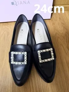 DIANA 24cm ビジュー付きローファー