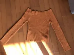 MURUA 明るめブラウンリブ編み 肩出しFサイズ