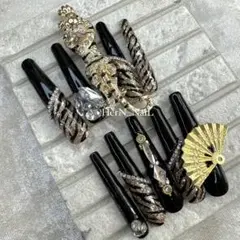 ブラックゴールドゼブラギャルネイルチップ 振袖 成人式