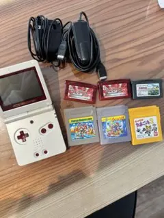 ゲームボーイSP （希少のファミコンカラー）とソフトまとめ売り