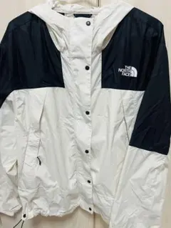 THE NORTH FACE ナイロンパーカー ホワイト/ブラック
