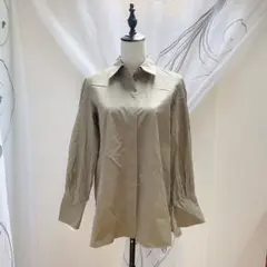 COS ベージュ 長袖シャツ コットン混紡 比翼仕立てのサムネイル