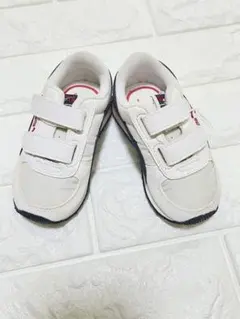 PUMA プーマ　ファーストシューズ　13cm 新品　白　スニーカー