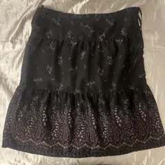 COMME CA ISMコムサイズム花柄ミディスカートブラック系