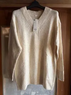 【新品】GU メランジVネックセーター　ベージュ　Sサイズ