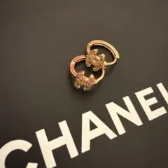 CHANEL ロゴ ピアスゴールド
