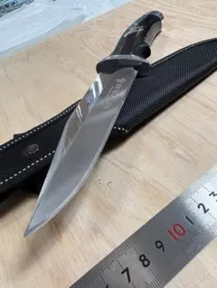 リ*ン様 問屋在庫セレクト　クソダサデザインながらメチャ握り易い謎ナイフ　マシン