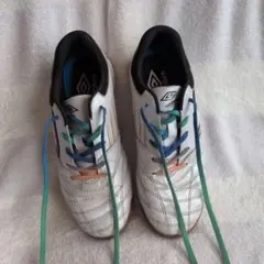 UMBRO ジュニア フットサルシューズ ホワイト