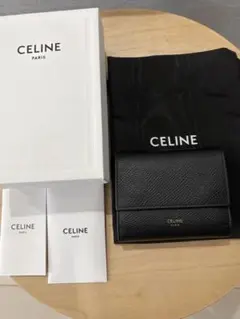 CELINE 新品同様★トリフォールド　　ブラックのサムネイル