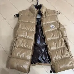モンクレール　ダウンベスト
