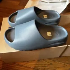 専用 adidas YEEZY Slide箱付き 新品未使用 29.5 レア 2025年最新】yeezy slide 29.5の人気アイテム - メルカリ