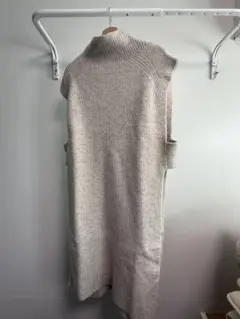 urban research ベージュ タートルネック ロングニットベスト