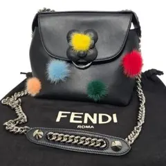 FENDI フラワーモチーフ ファーチャーム 2WAY チェーンバッグ