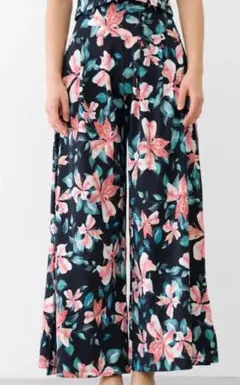 リンダワークス　アーヤパンツ　ウォーターリリー　Mサイズ リンダワークス アーヤパンツ ウォーターリリー Mサイズ