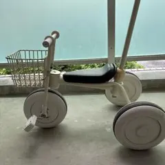 引き取り限定無印良品　ホワイト三輪車 前部バスケット付きのサムネイル
