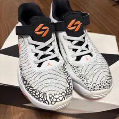 バッシュ JORDAN ルカ1 22cmのサムネイル