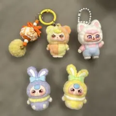 ベイビースリー　キーホルダー、フィギュアセット