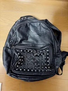 NieR スタッズ付き合皮リュック