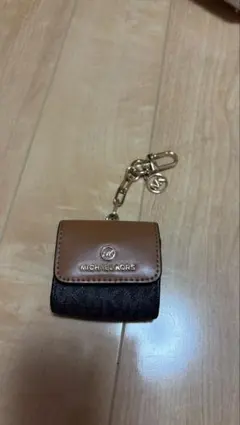 MICHAEL KORS AirPodsケース