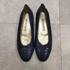 新品　BOTTEGA VENETA ブラック フラットシューズ　24.5cmのサムネイル