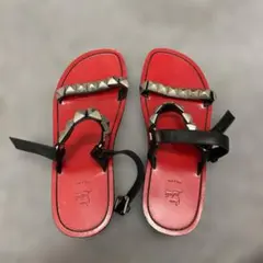 クリスチャンルブタン　レッドレザー メタルスタッズ サンダルのサムネイル