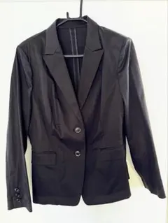aylesbury 縦線　黒　スーツ