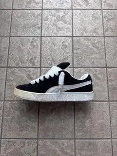 PUMA スエード スニーカー ブラック/ホワイトのサムネイル