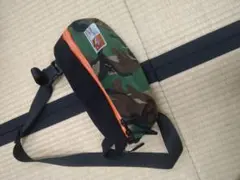 迷彩柄ショルダーバッグ　フィンチ