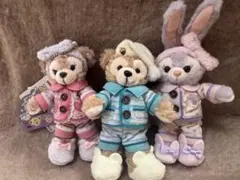 ダッフィー ぬいぐるみバッジ　オータムスリープオーバー　パジャマ