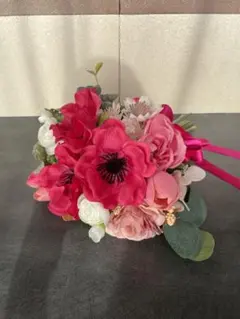 ピンクの造花ウェディングブーケ・ブートニア