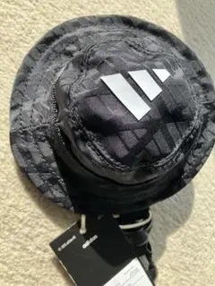 adidas ハット型 ブラック ゴルフボールケース
