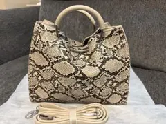 Item thumbnail for item 0960a995-ba8e-457c-a66b-23c44f72aa9d