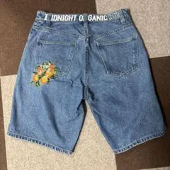 HUF デニムショートパンツ 32インチ　フラワー刺繍のサムネイル
