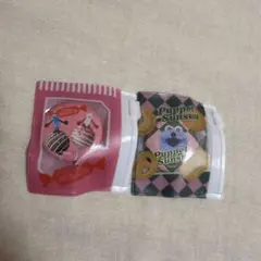 スライドポーチ付缶バッジ パペットスンスン ポップアップ キャンディストア