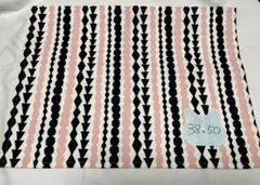 ランチョンマット 38x50cm 幾何学ストライプ　ブラック×ピンク　北欧