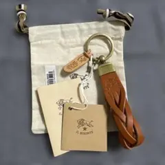 ふーちゃん様専用IL BISONTE キーケース ロゴプリント - メルカリ