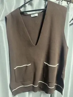 【美品】ブラウン Vネック ニットベスト Fサイズ　discoat