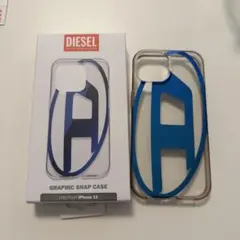 DIESEL iPhone 15 ブルー グラフィックスナップケース
