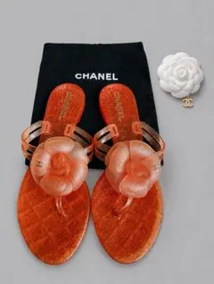CHANEL カメリア ラバーサンダル ビーチサンダル トングサンダル　オレンジのサムネイル