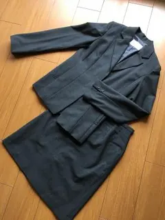 OZOC 就活に スーツのサムネイル