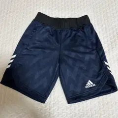 adidas ネイビー ハーフパンツ 120cm