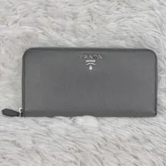プラダ 1ML506 サフィアーノ レザー グレー ラウンドファスナー 長財布