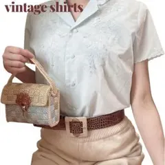 vintage 淡いブルーの刺繍入りシャツ　1980年代のサムネイル