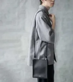HARE ブラック ショルダーバッグ サコッシュ　黒のサムネイル